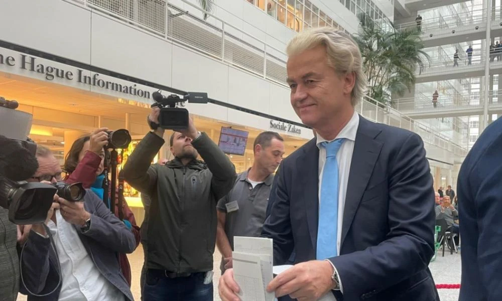 Εκλογές στην Ολλανδία: 37 έδρες συγκεντρώνει το κόμμα του Βίλντερς